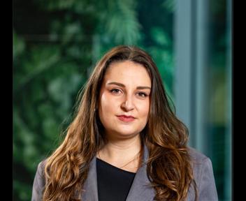 Adèle, Activation Excecutive chez BAT France