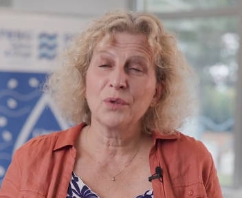 Isabelle, chargée relation abonnés et facturation