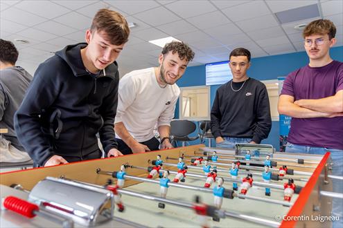 Offres d'emploi ESTI : Ecole Supérieure des Technologies Industrielles