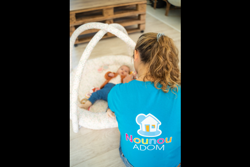Nounou Adom emploi