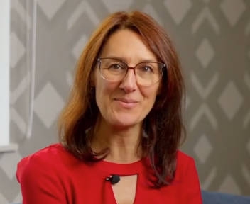 Caroline, cheffe de projet RH chez ONEY