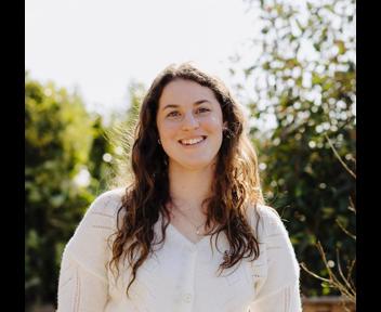 Emeline, Assistante administrative & RH chez Paysages Adeline