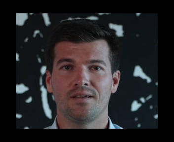 Charles, chargé de clientèle