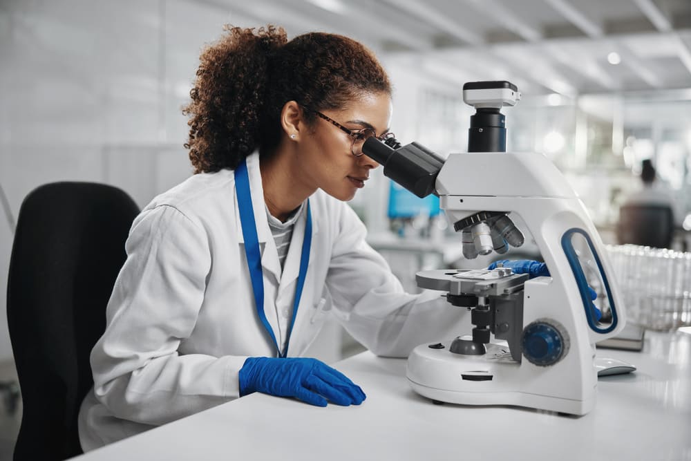 Devenir Microbiologiste Microbiologiste