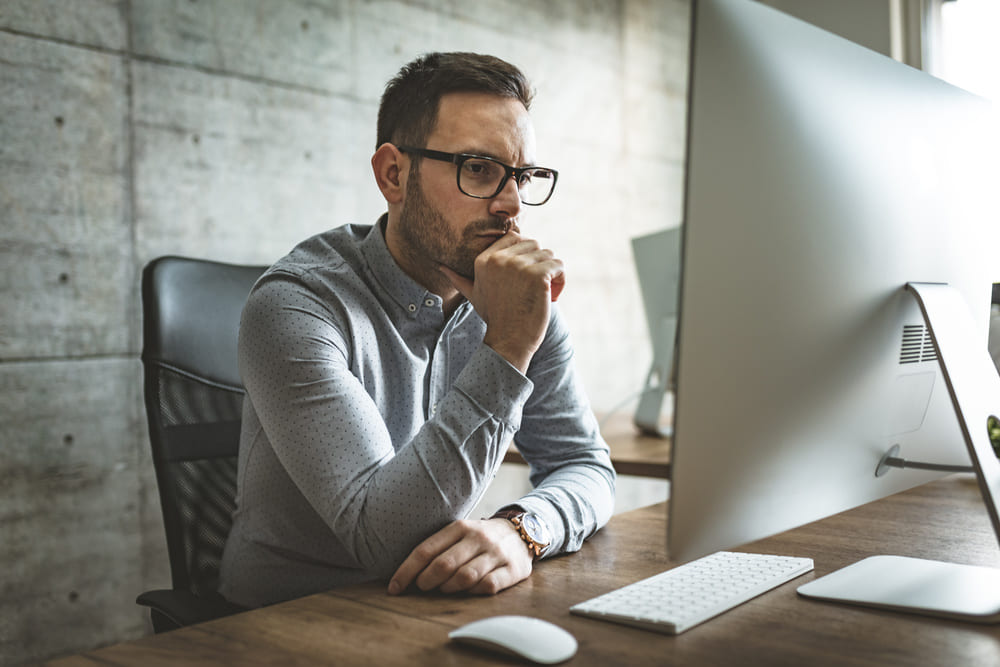 Trader M tier Salaire Formation Hellowork