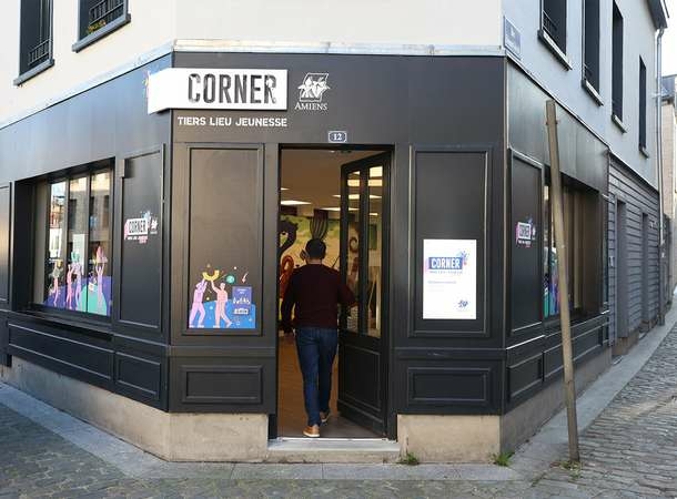 LE CORNER
